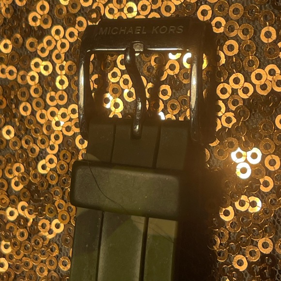 Michael kors runway watch stainless steel with camouflage silicone band. - Picture 5 of 7